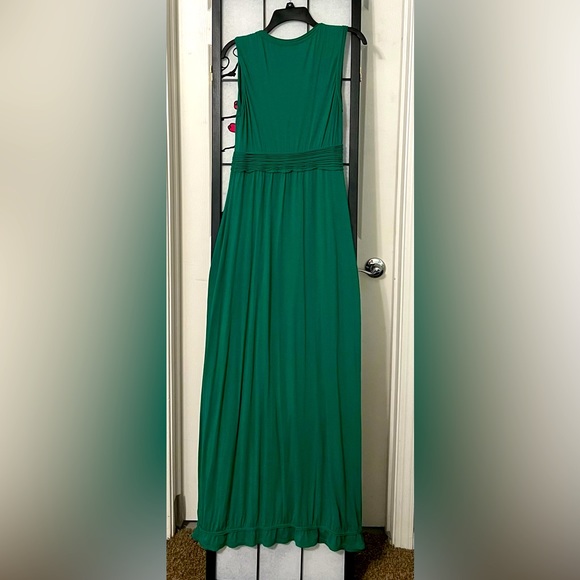 Green Sleeveless Maxi - Picture 2 of 2